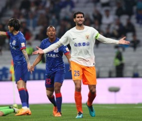 PG麻将胡了-崔康熙押宝中场不变应万变 就要中锋备费莱尼替身