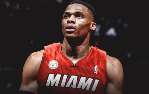 麻将胡了模拟器-热火空出两席杀入买断争夺战 韦少伊巴卡进入视线